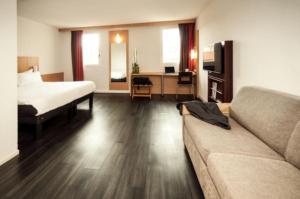 อีซี่โฮเทล นีซ ปาแล เด กงเกร - โอลด์ทาวน์ Hotel ภายนอก รูปภาพ